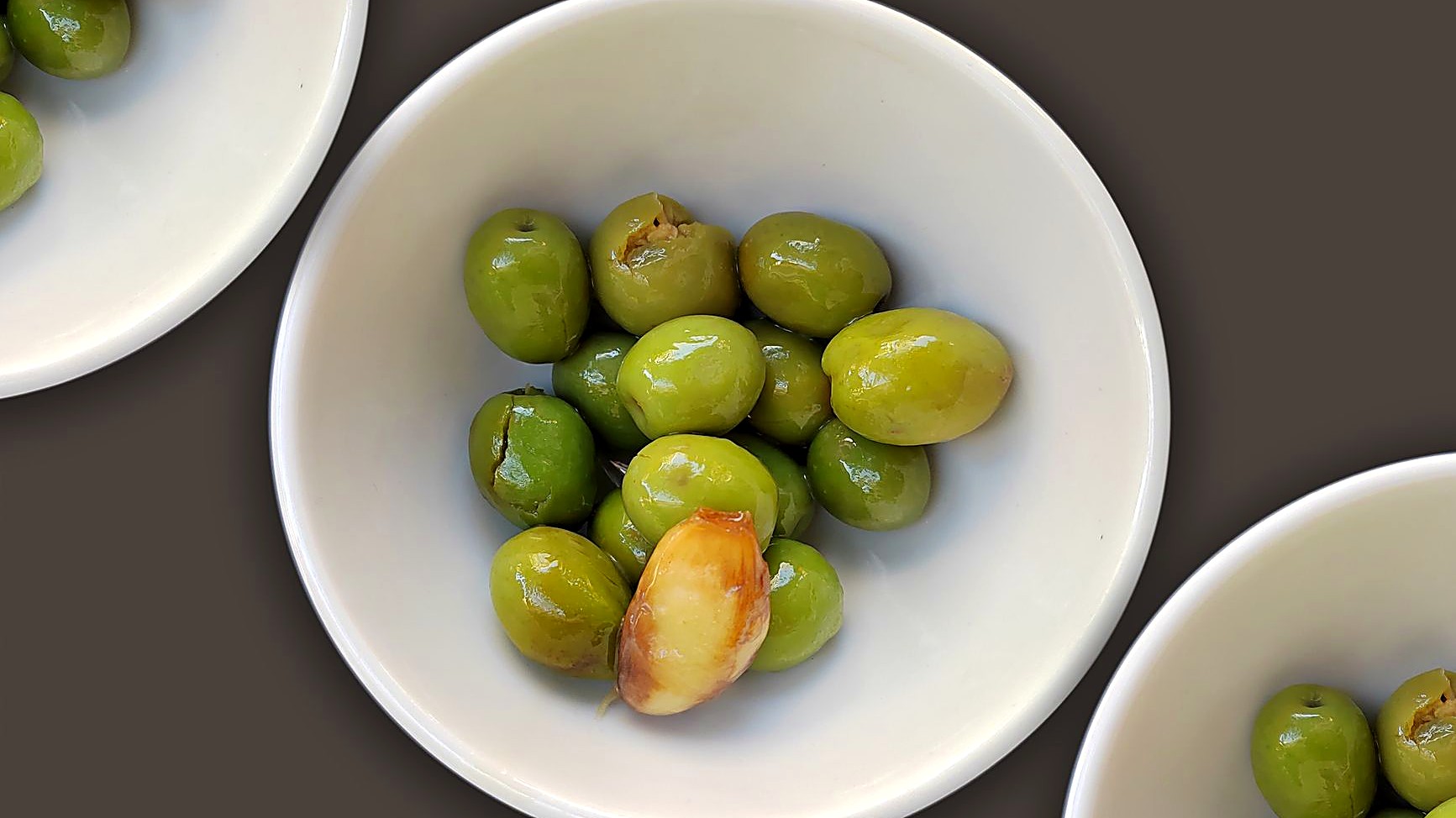 Descubre una guía práctica para integrar el ayuno intermitente con la dieta mediterránea, con ejemplos de menús…