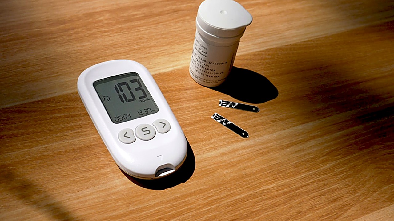 Guía práctica para ajustar el ayuno intermitente en diabetes tipo 2, con recomendaciones, ejemplos y cuidados…