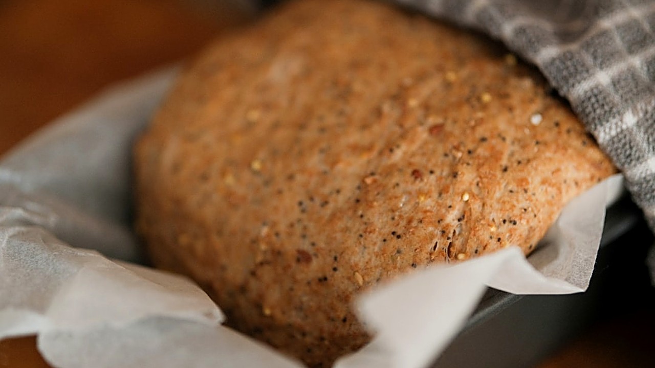 Aprende a preparar pan keto sin harina con una licuadora. Receta paso a paso, consejos y variantes para una opción baja…