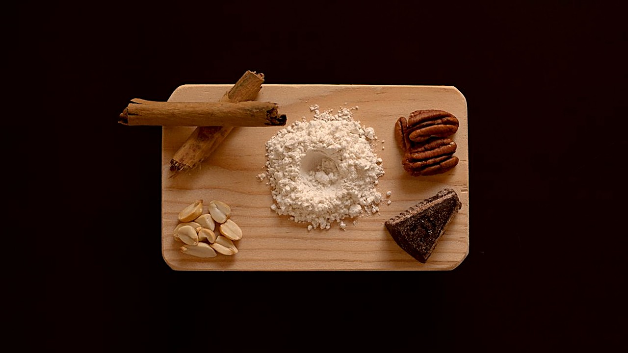 Galletas keto dulces sin horno, listas en 15 minutos y con ingredientes fáciles de encontrar. Tres recetas paso a paso…