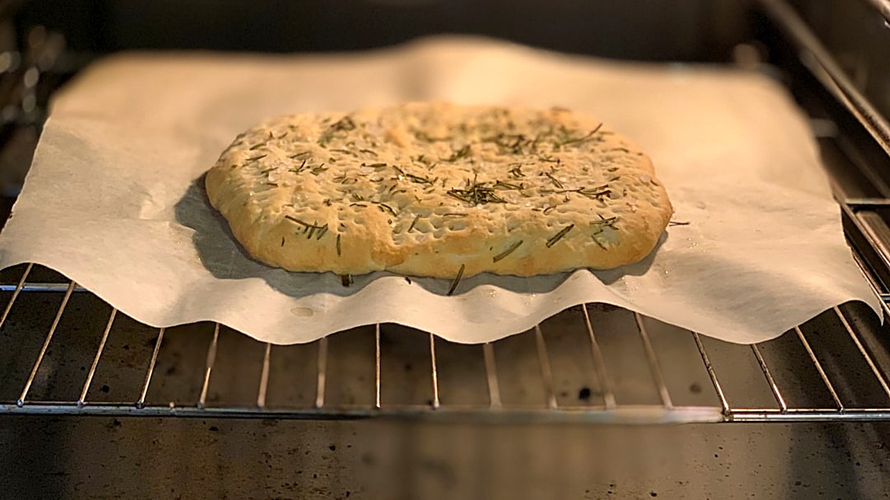 Aprende a hacer pan keto esponjoso en microondas sin gluten ni huevo con ingredientes accesibles. Receta paso a paso…