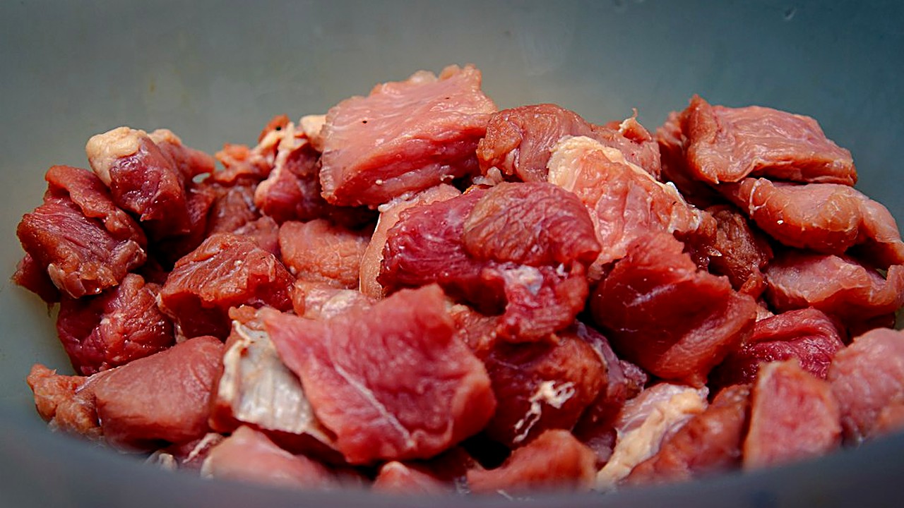 ¿Tu carne seca quedó dura, salada o blanda? Aprende a ablandarla con remojo y guiso, a volver a secarla en el horno…