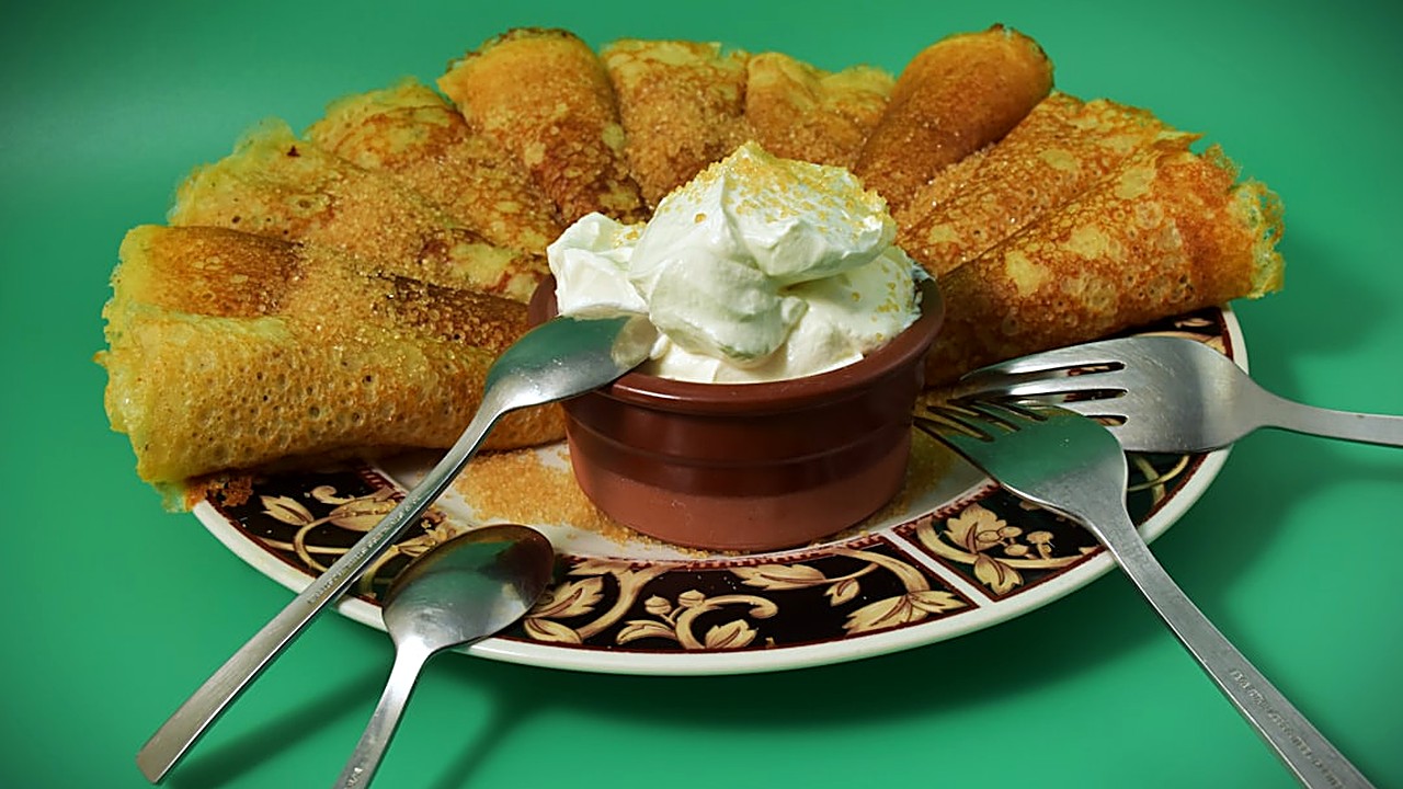 Aprende a hacer churros dorados, crujientes por fuera y esponjosos por dentro sin freidora. Receta tradicional con…
