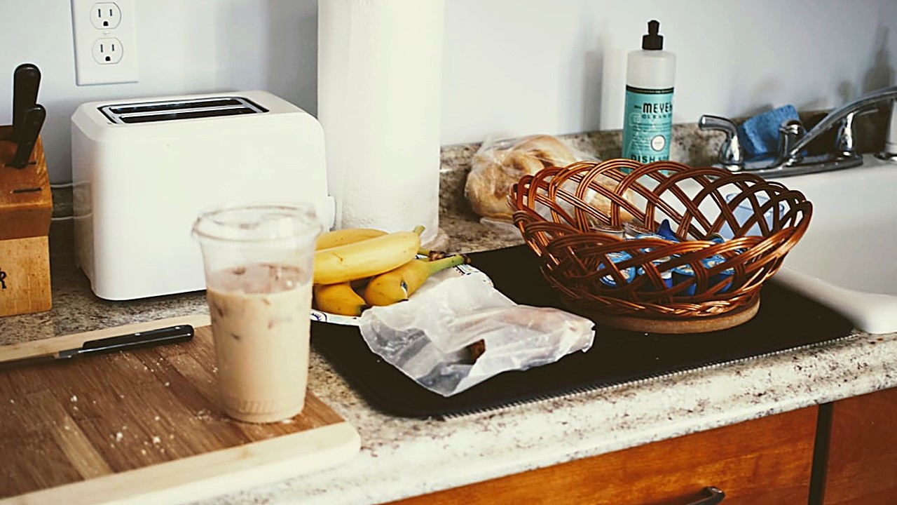 Aprende el secreto de abuela para cocinar frijoles de la olla suaves, aromáticos con epazote y sin que se endurezcan…
