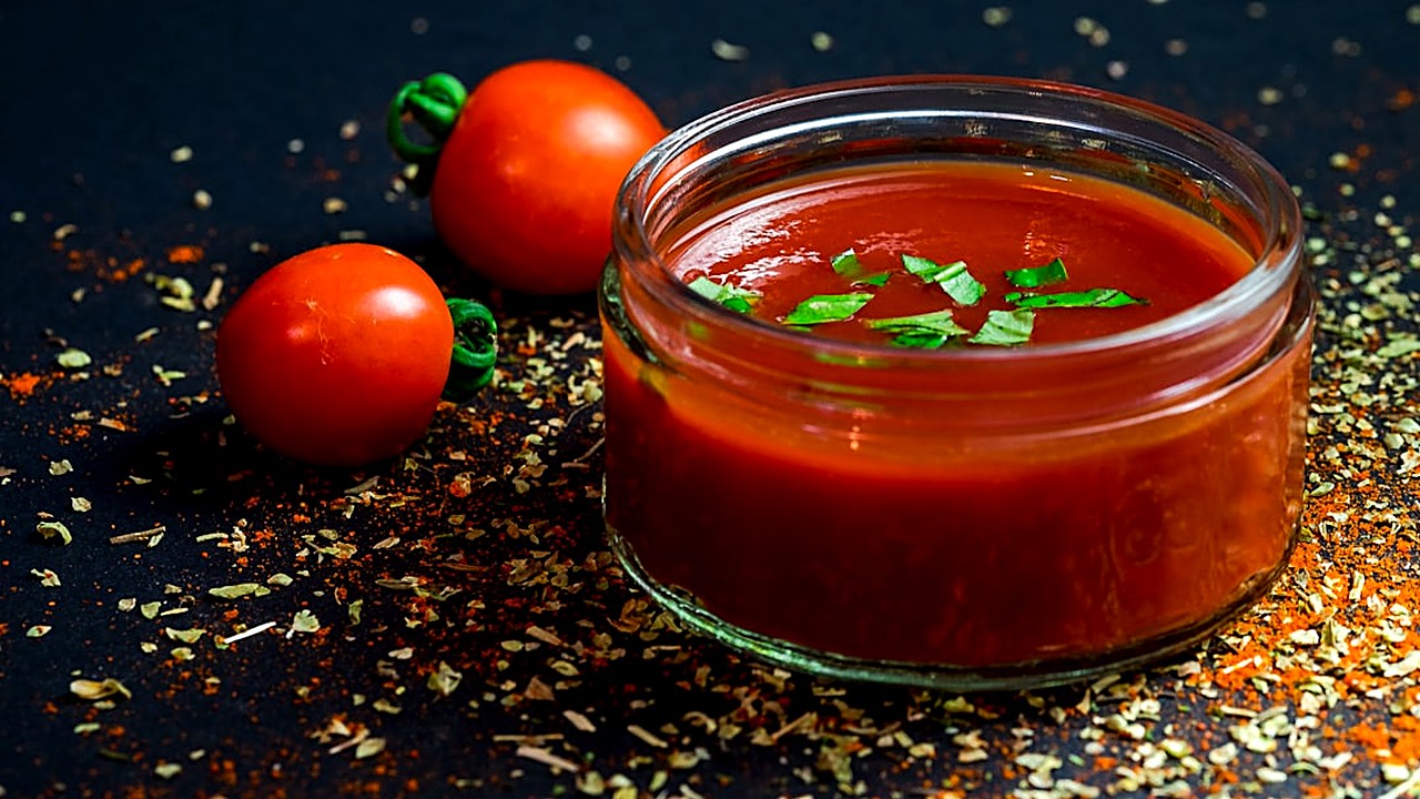 Aprende a hacer una salsa de tomate casera al estilo mexicano con ingredientes frescos, técnicas tradicionales…