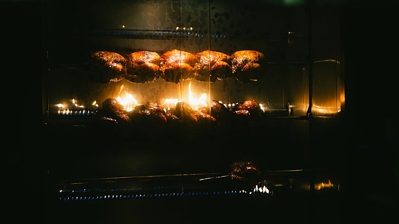 Aprende paso a paso a hacer tacos al pastor auténticos en casa sin achiote industrial, usando ingredientes naturales…