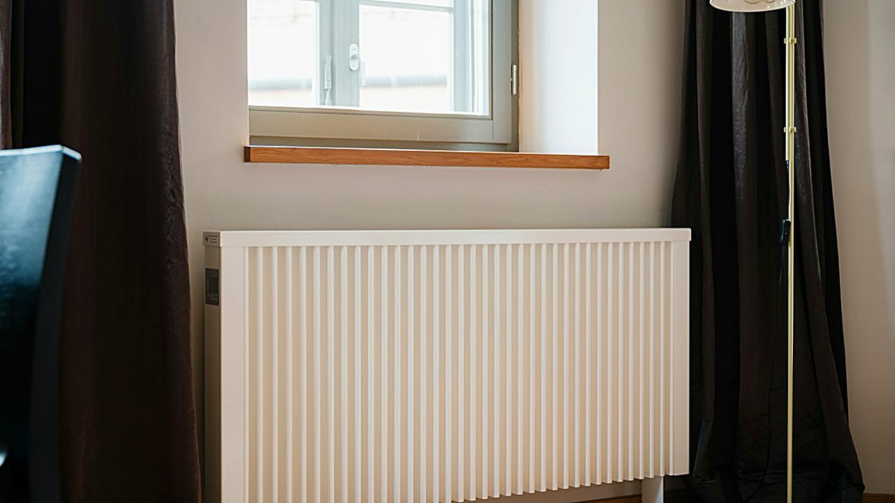 Aprende a purgar tu radiador de aluminio paso a paso. Evita fugas y manchas en la pared con estas técnicas de bricolaje…