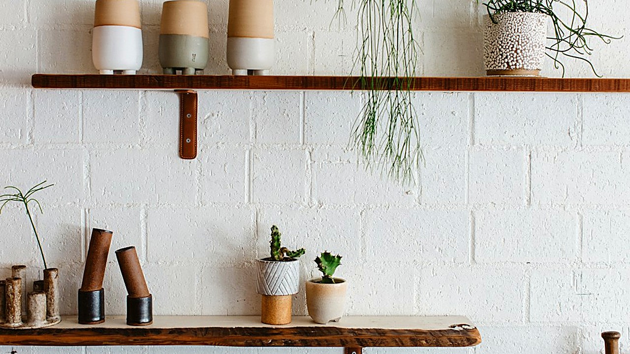 Decora tu piso o departamento pequeño gastando poco: 12 cambios concretos, cuánto cuesta cada uno y en qué orden…