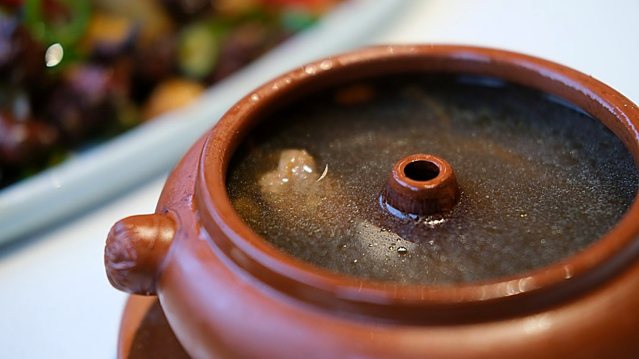 ¿Se te pasaron de sal los frijoles? Rebaja la sal con agua, más frijol sin sal o un toque de limón, sin dejarlos…