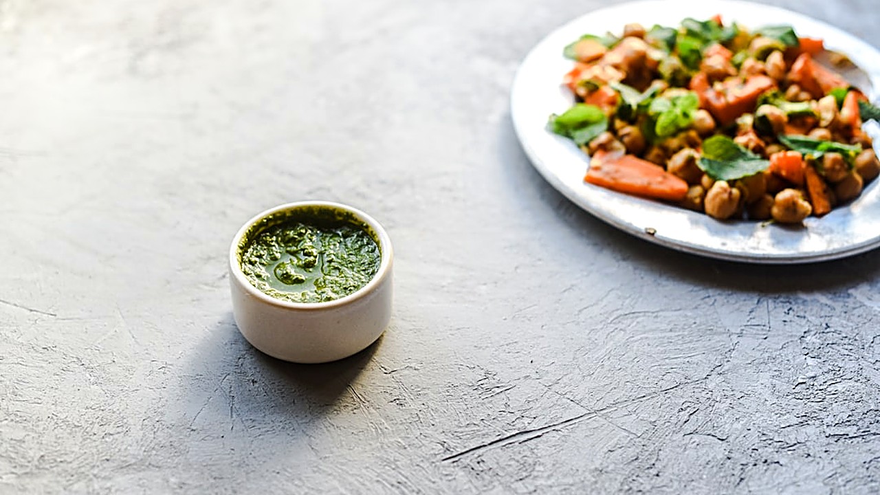 Aprende a preparar salsa verde mexicana auténtica con tomatillo, cebolla y chile. Receta tradicional con consejos…