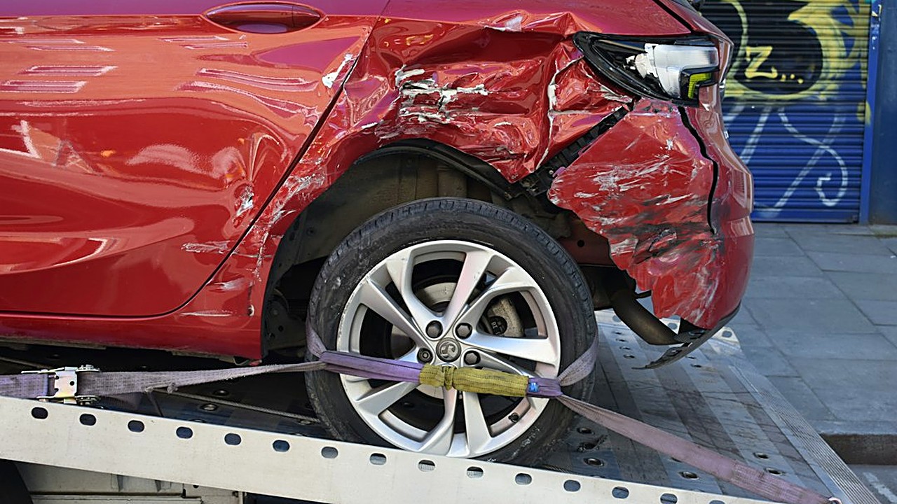 Your car was totaled and the offer looks low? See how adjusters calculate actual cash value, what gets deducted, and 7…