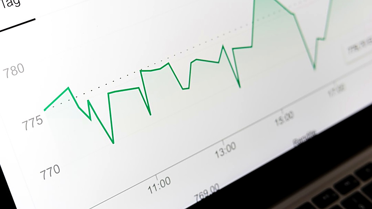 Learn which fees can erode returns in index funds, how to spot them, and practical steps for beginners to keep costs…