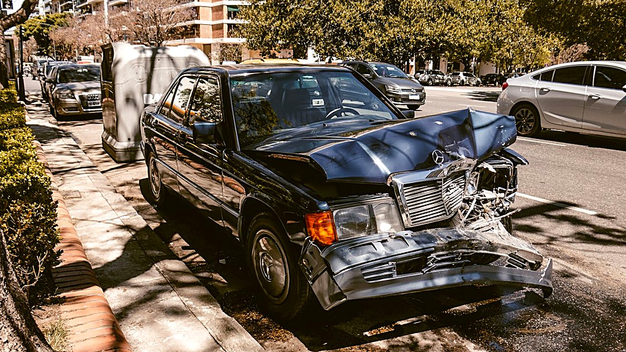 Your insurer doesn't pick your deductible after a crash. Fault and coverage decide if you pay it. See who pays in 6…