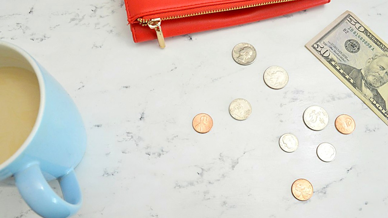 A week-by-week plan to save your first $1,000 by fixing the big leaks, not the small treats. Real math, a savings…