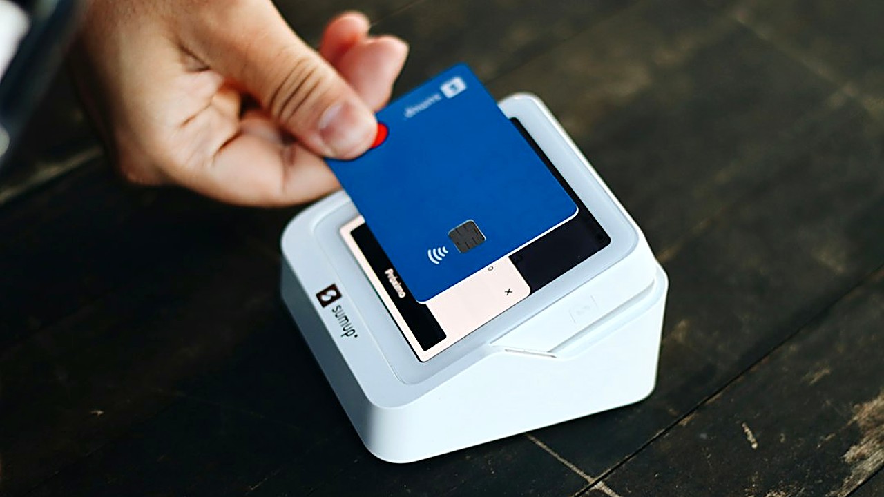 A small payment on old credit card debt can restart the lawsuit clock in many states. Learn what resets it, your…