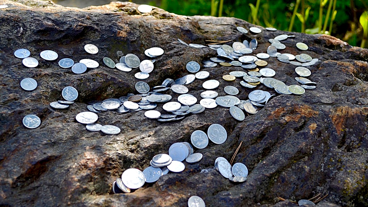 Learn actionable strategies to lower monthly expenses on a fixed income without sacrificing quality of life. Real tips…