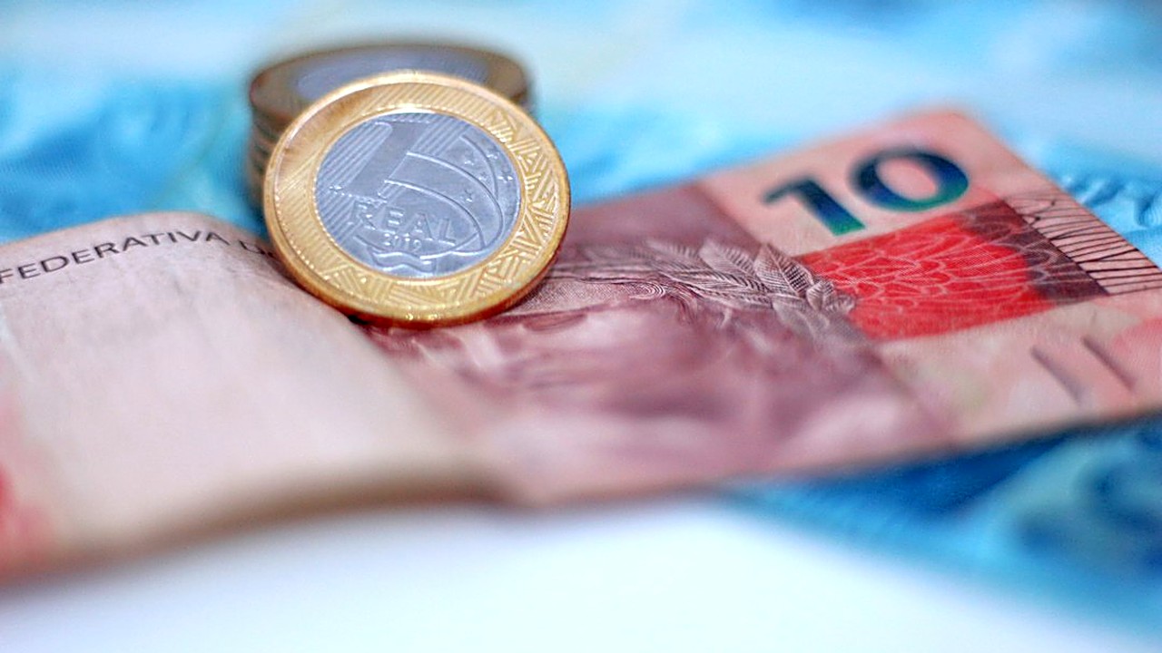 Different spending habits don't have to mean fights. Use the yours-mine-ours setup, fun money rules and a 30-minute…