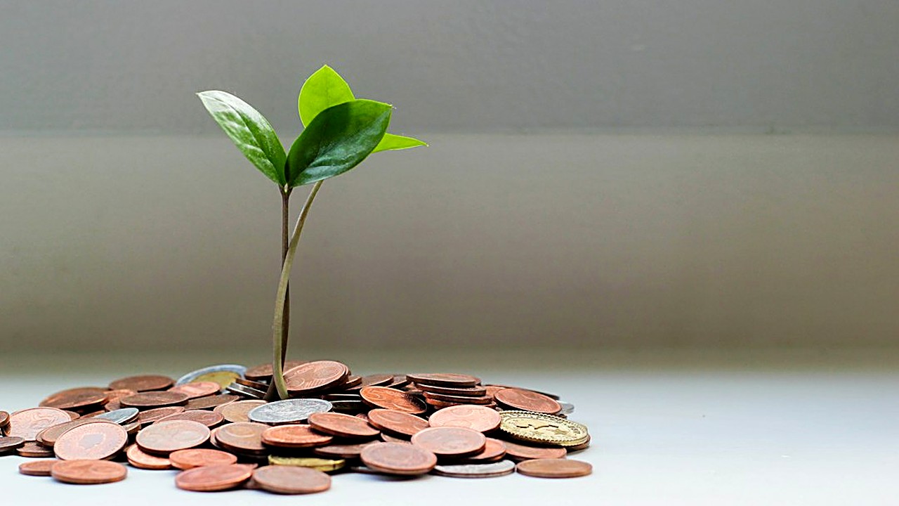 Paycheck, side gig, rental, tips? Add every dollar the same way, subtract taxes, and get one honest savings rate…