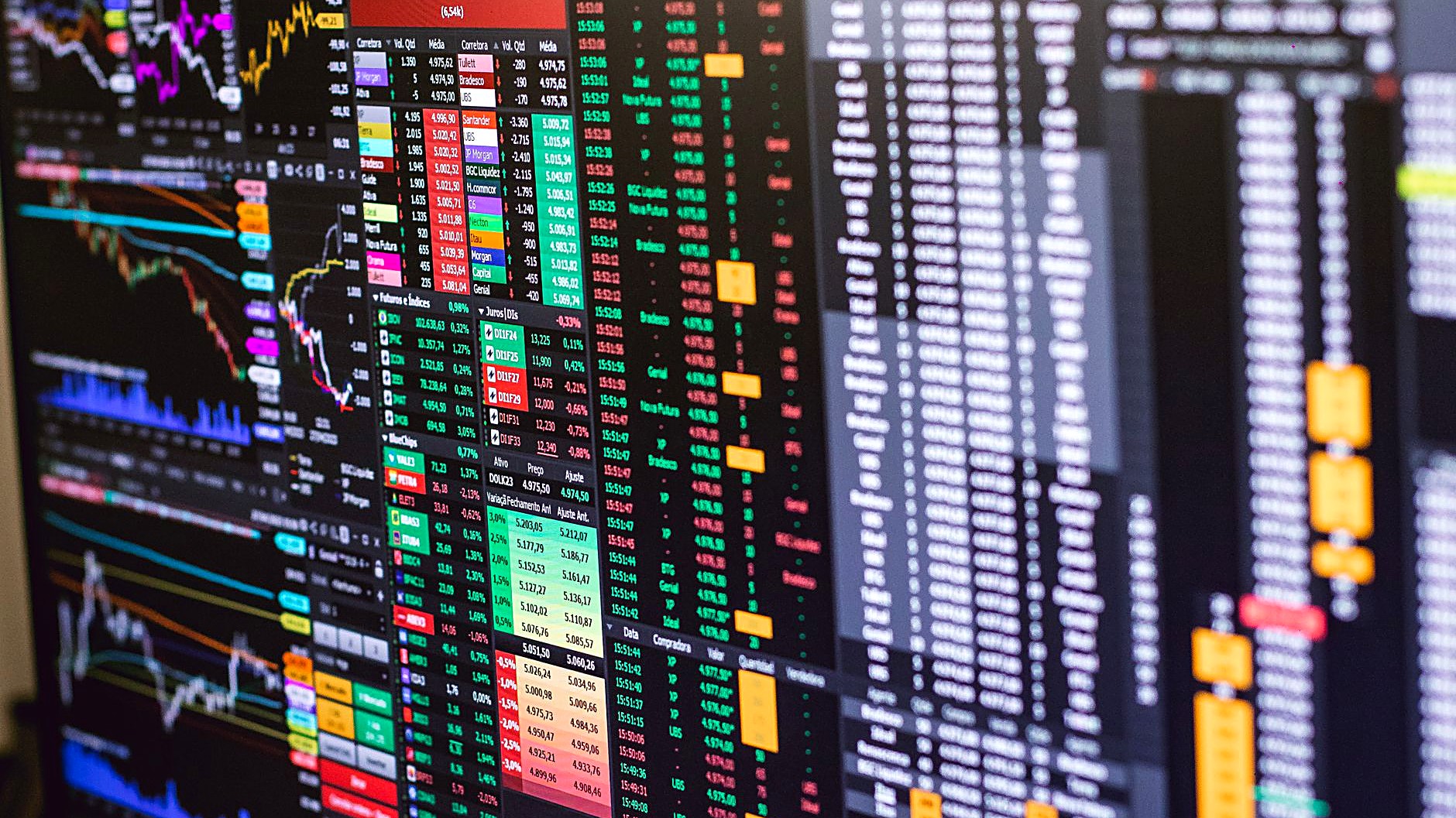 Explore the differences between index funds and mutual funds, costs, tax impact, and how beginners can decide which…