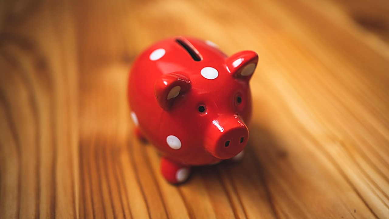 Learn practical ways to escape the paycheck-to-paycheck trap without earning more. Budgeting, saving, and mindset…