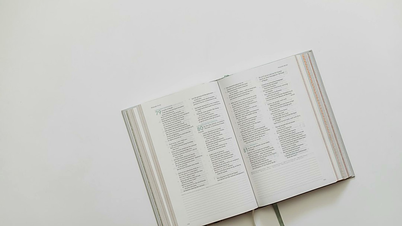 Articles, run-on sentences, subject-verb agreement: the 9 grammar mistakes examiners see most in IELTS Writing Task 2…