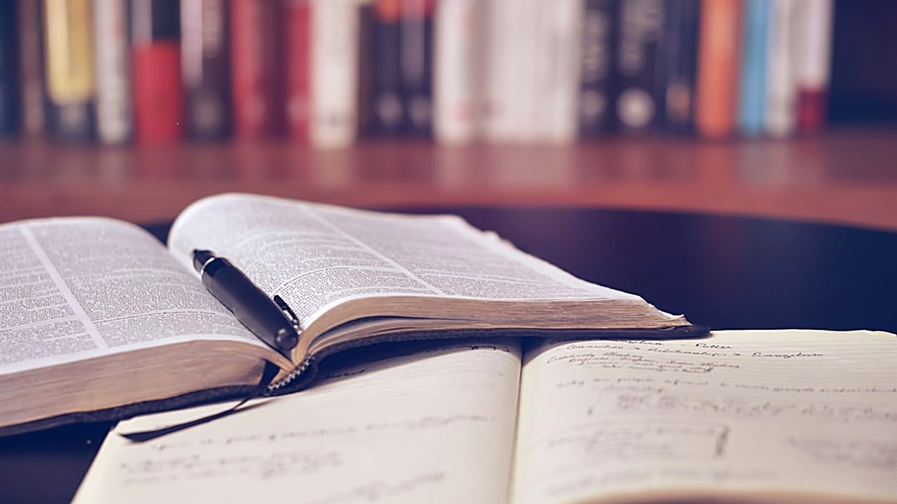 Learn to check your IELTS Speaking score yourself using the official band descriptors. Clear steps and examples…