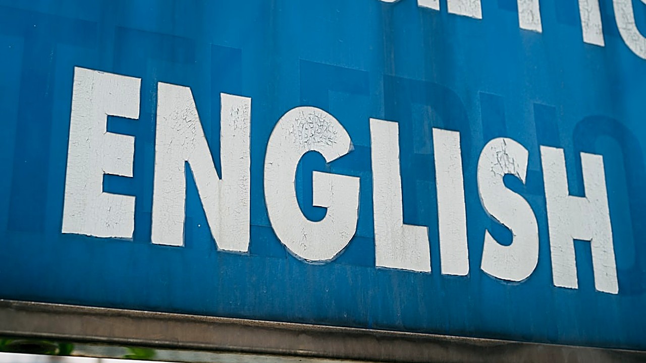 Band 8 in IELTS Reading is a timing problem, not a vocabulary problem. Here is the 20-minute-per-passage method…