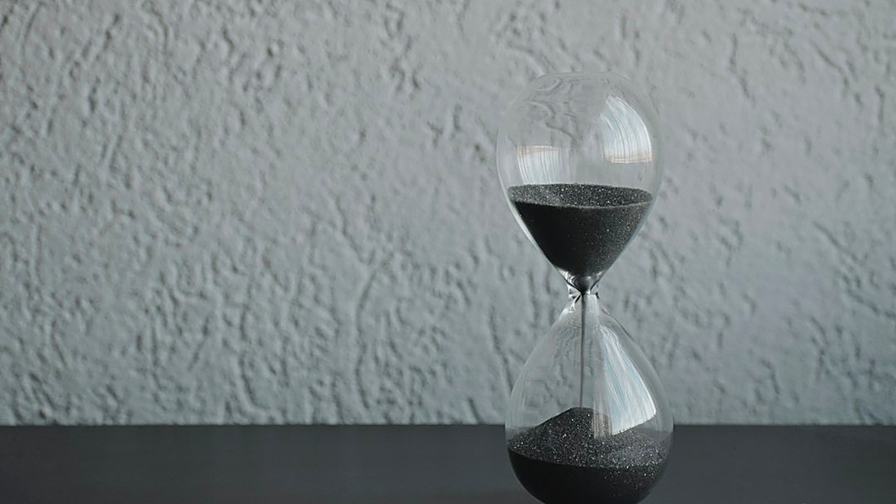 At 7:30, on Monday, in June: learn the small-to-big rule for time prepositions, when to use none, for vs since, by vs…