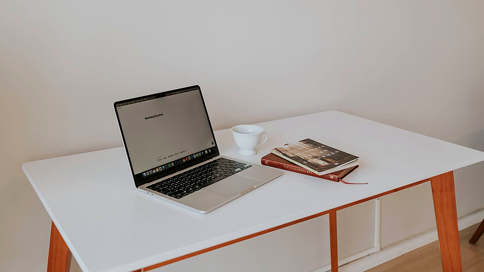 Learn how to use informational interviews to explore new careers without risk. Practical steps, real examples,…