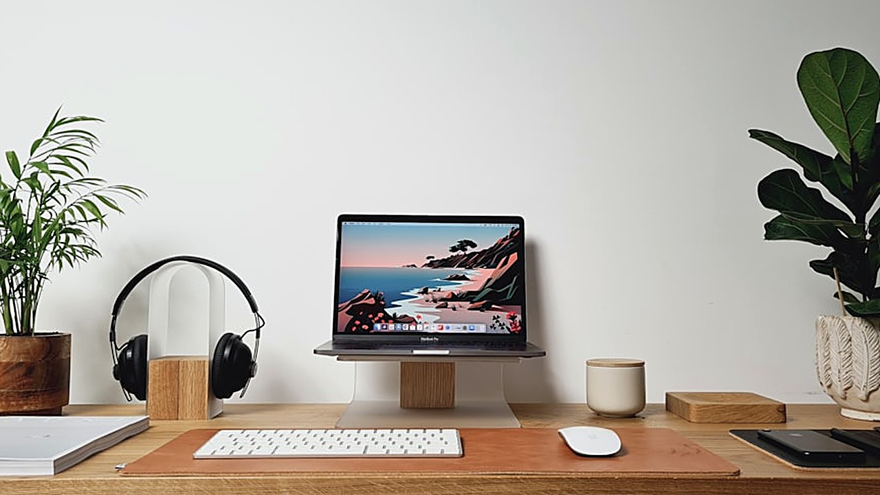 Learn how to highlight transferable skills on LinkedIn with clear examples and practical steps. Boost your visibility…