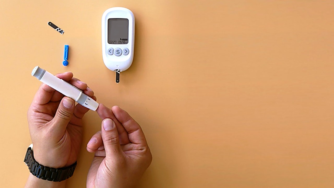 Learn how menopause can affect glucose levels and discover practical steps to keep blood sugar steady during midlife…