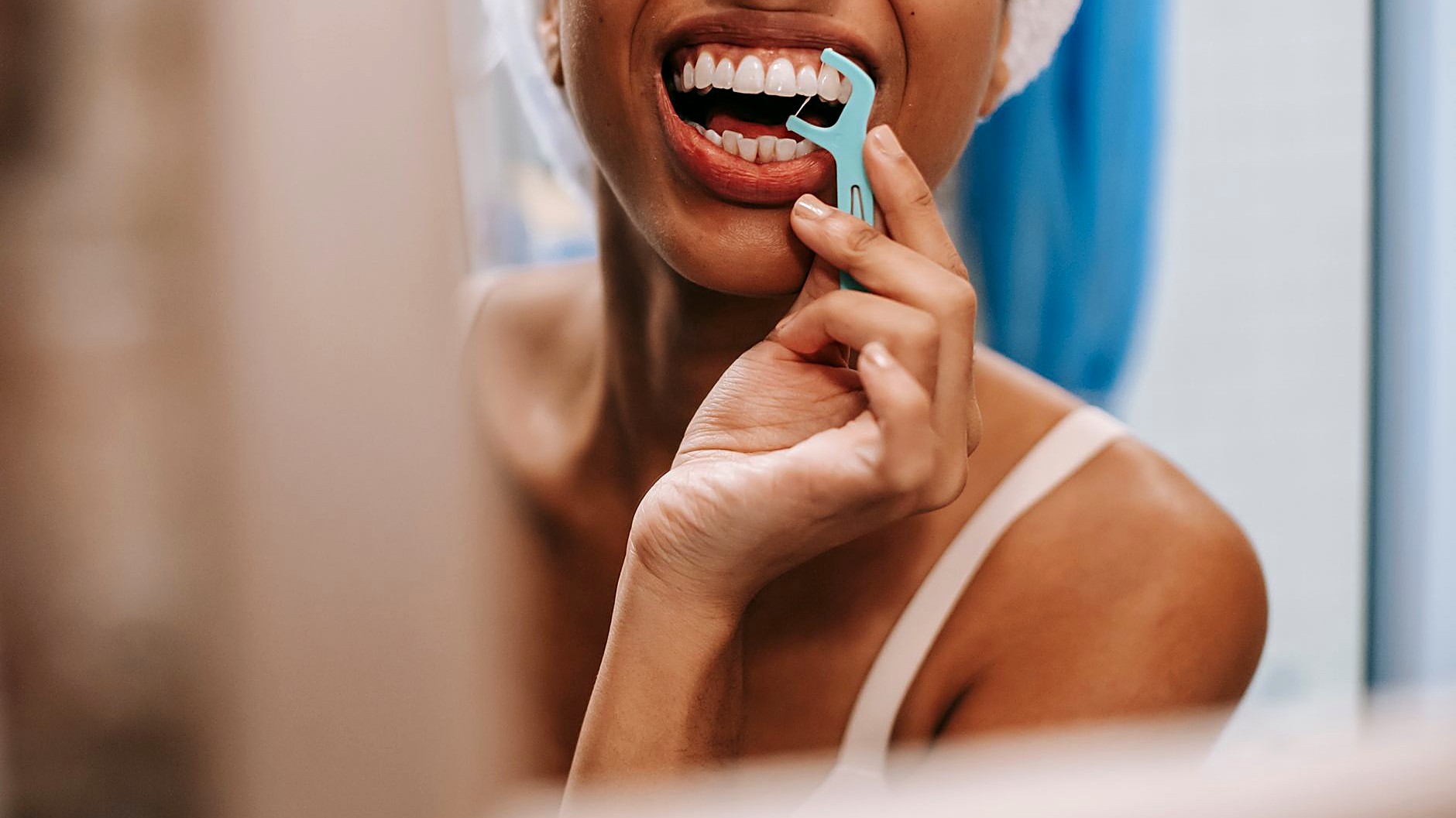 Learn safe steps to use a soft water flosser on sensitive gums. Get tips on pressure, technique, and maintenance…