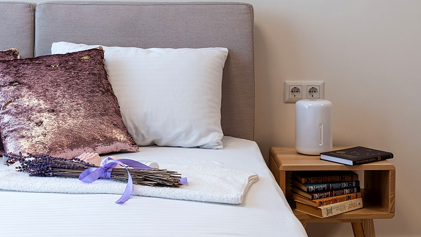 Learn practical steps to set up a white noise machine for tinnitus relief while you sleep. Simple tips, safety advice…