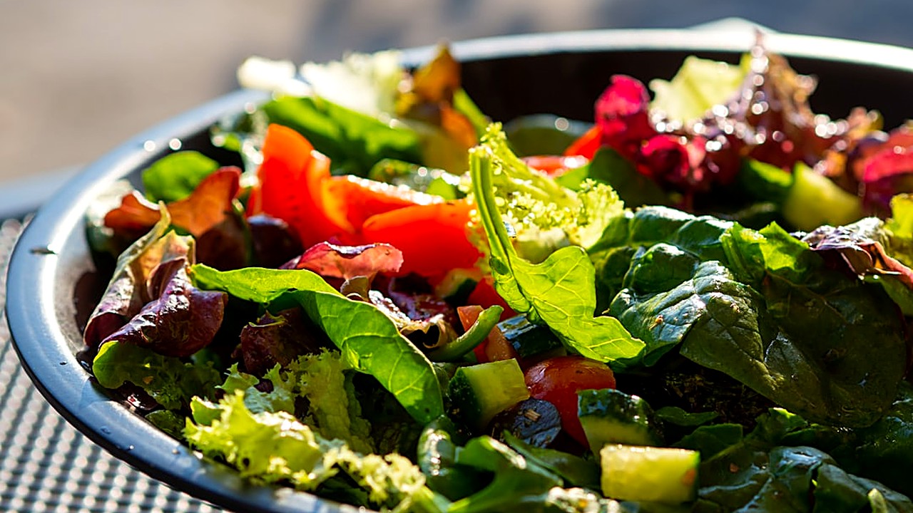 Learn practical, medication‑free methods to lower blood sugar after dinner. Includes food choices, gentle activity…