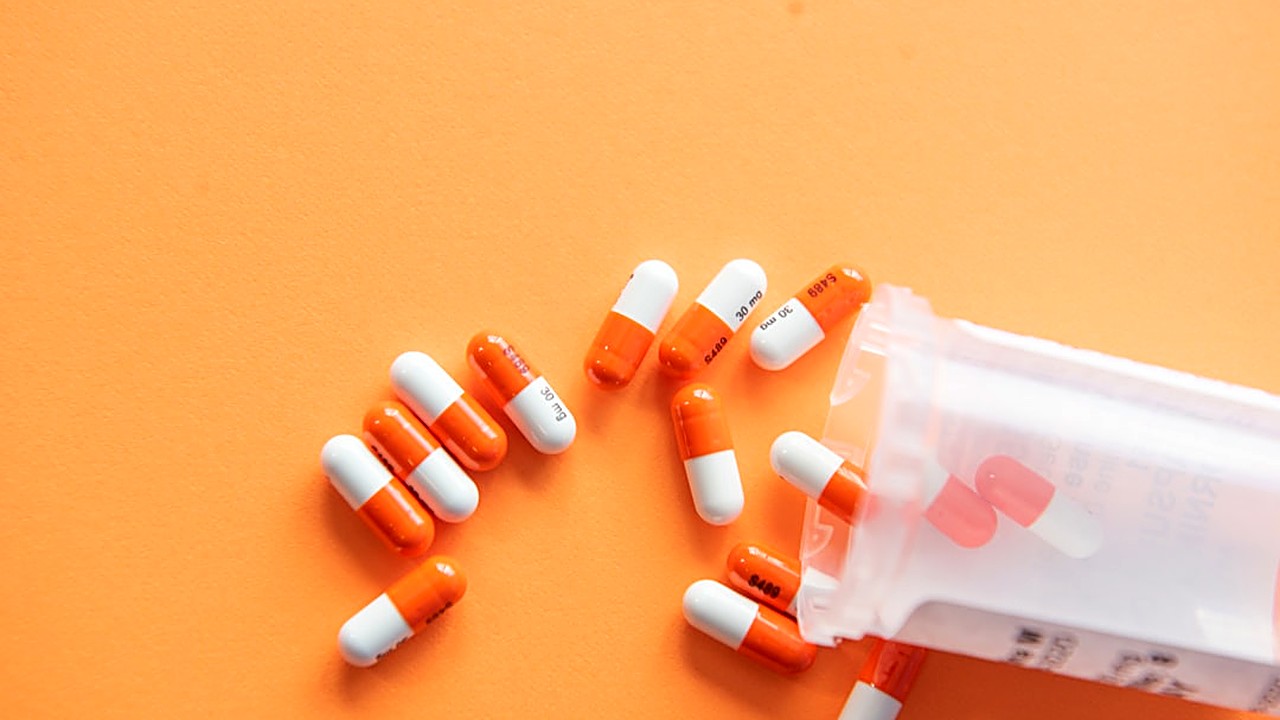 Some common drugs can trigger ringing in the ears. See which ones, the warning signs that need a doctor today,…