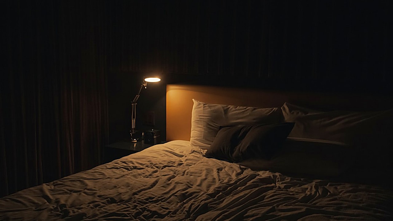 Improve your sleep with a sleep-friendly room