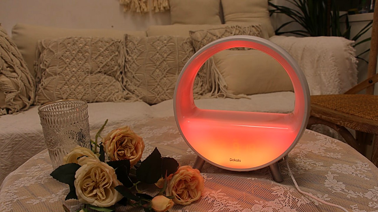 Learn how light therapy can help you sleep faster naturally. Simple steps, safe routines, and expert tips for better…