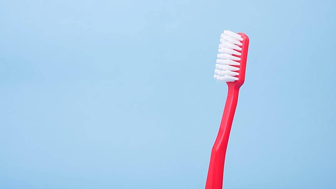 Learn why gums may bleed after brushing, discover simple changes to your routine, and find steps to reduce bleeding…