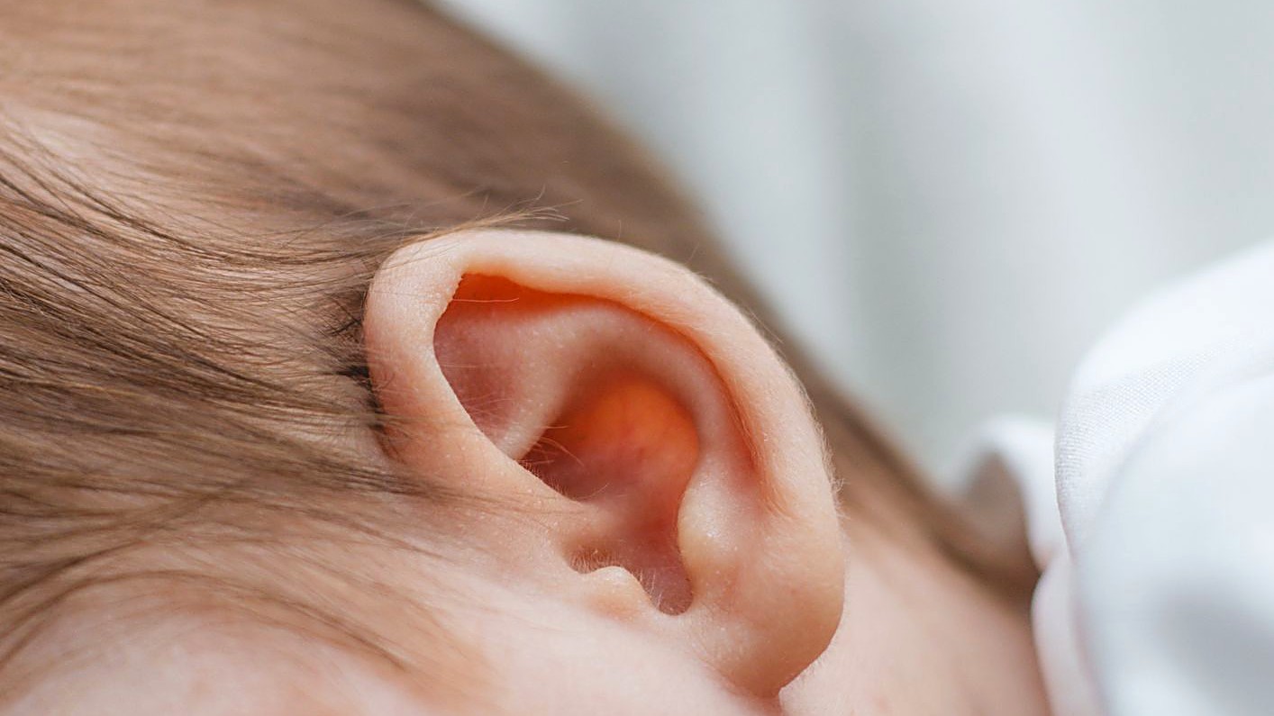 One-sided tinnitus is different from two-sided ringing. Learn what it might mean, when to worry, and simple steps…