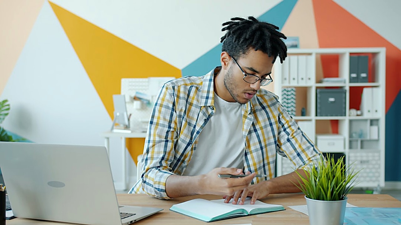 Copy-ready texts to swap belongings with your ex: what to say, words that start fights, what to do if they ignore you…