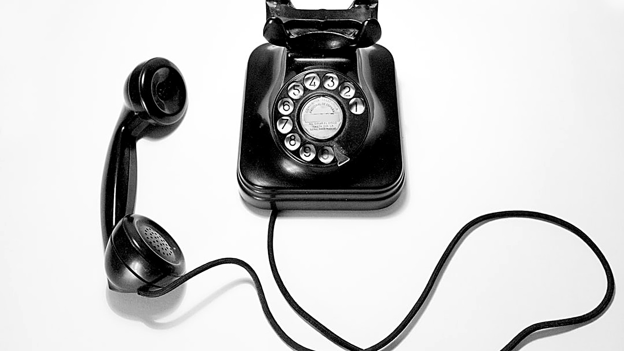 Clear guide that separates myth from fact on the first text to an ex after a no‑contact period, with data, examples…