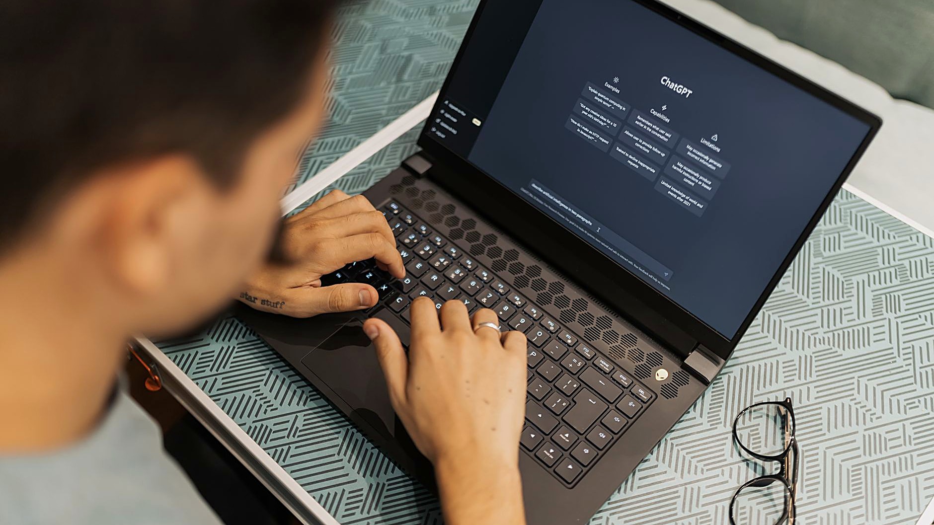 Discover the essential features small businesses need in AI writing tools to save time, cut costs, and boost content…