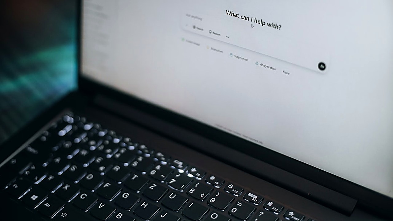 Learn step‑by‑step how to pick a free AI writing tool that fits small business blogs, with real tests, feature checks…
