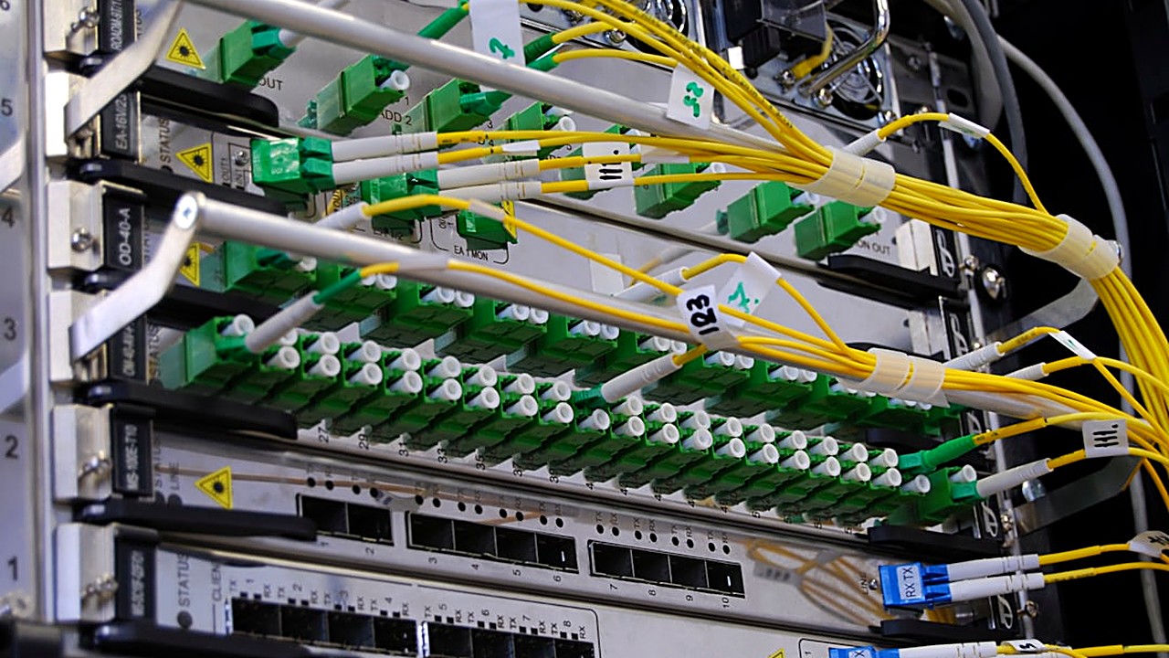 Learn how to pick the right hosting type for a small business. Compare shared, VPS, and cloud hosting with real…