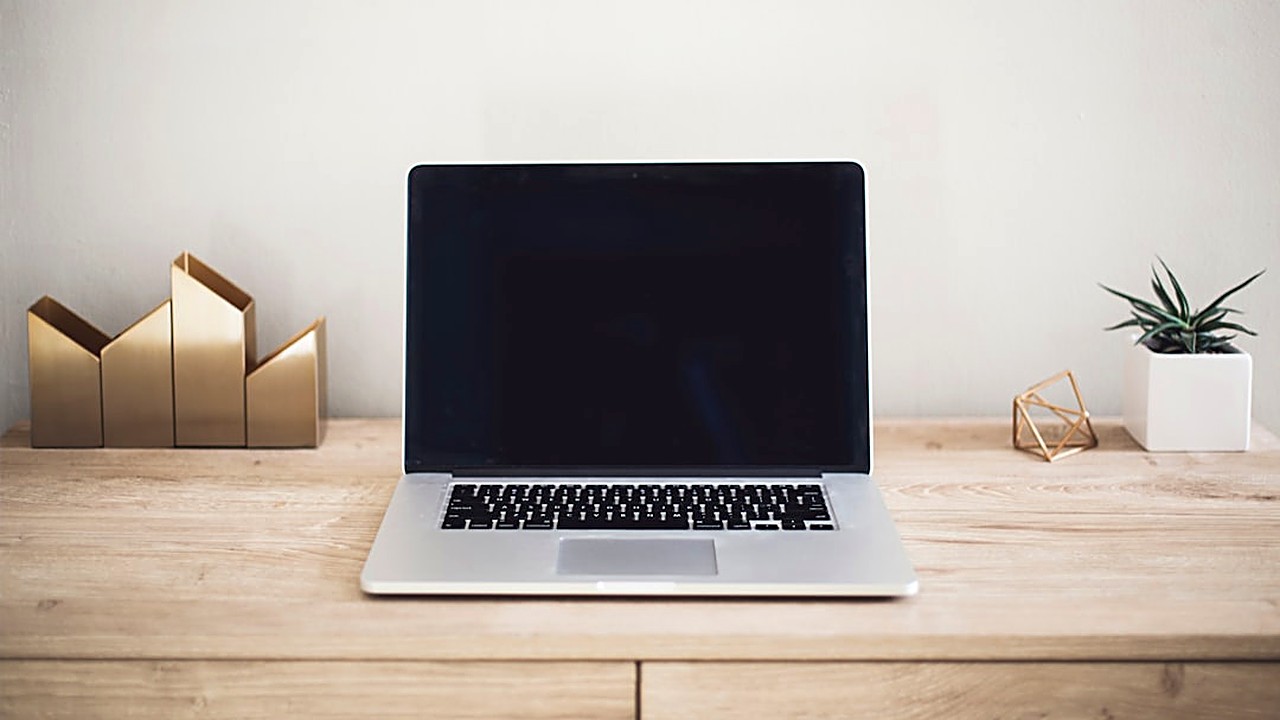Learn practical, step‑by‑step methods to test landing pages for design, speed, mobile view, and user flow before going…
