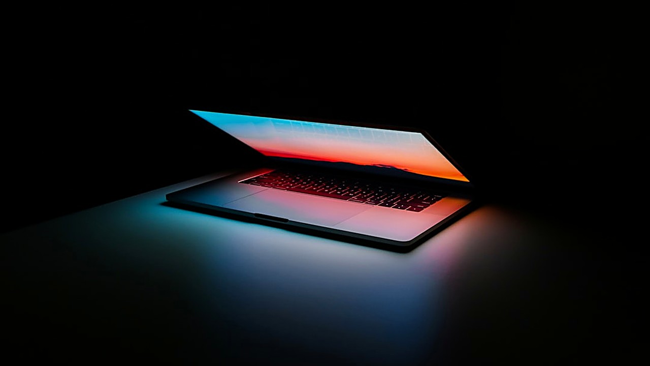 Learn step-by-step how small teams can use free AI to write SEO-friendly blog posts fast, without tech skills or big…