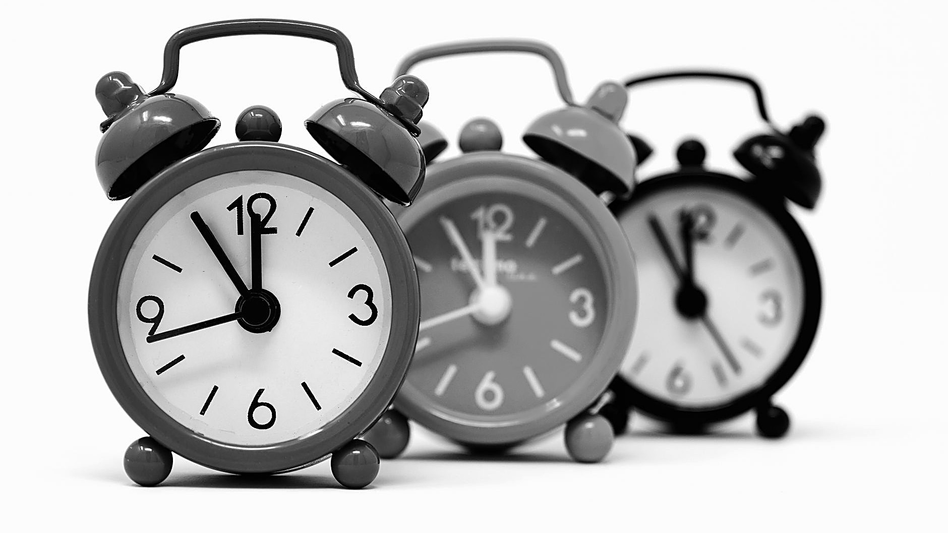 Learn practical steps to find the best send time for your emails, test it, and raise open rates without guesswork.