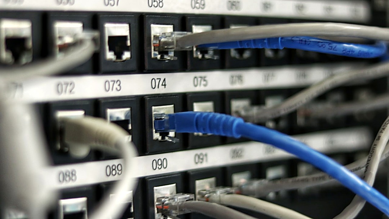 Learn how server location impacts website speed for small businesses, with real test data, practical tips, and easy…