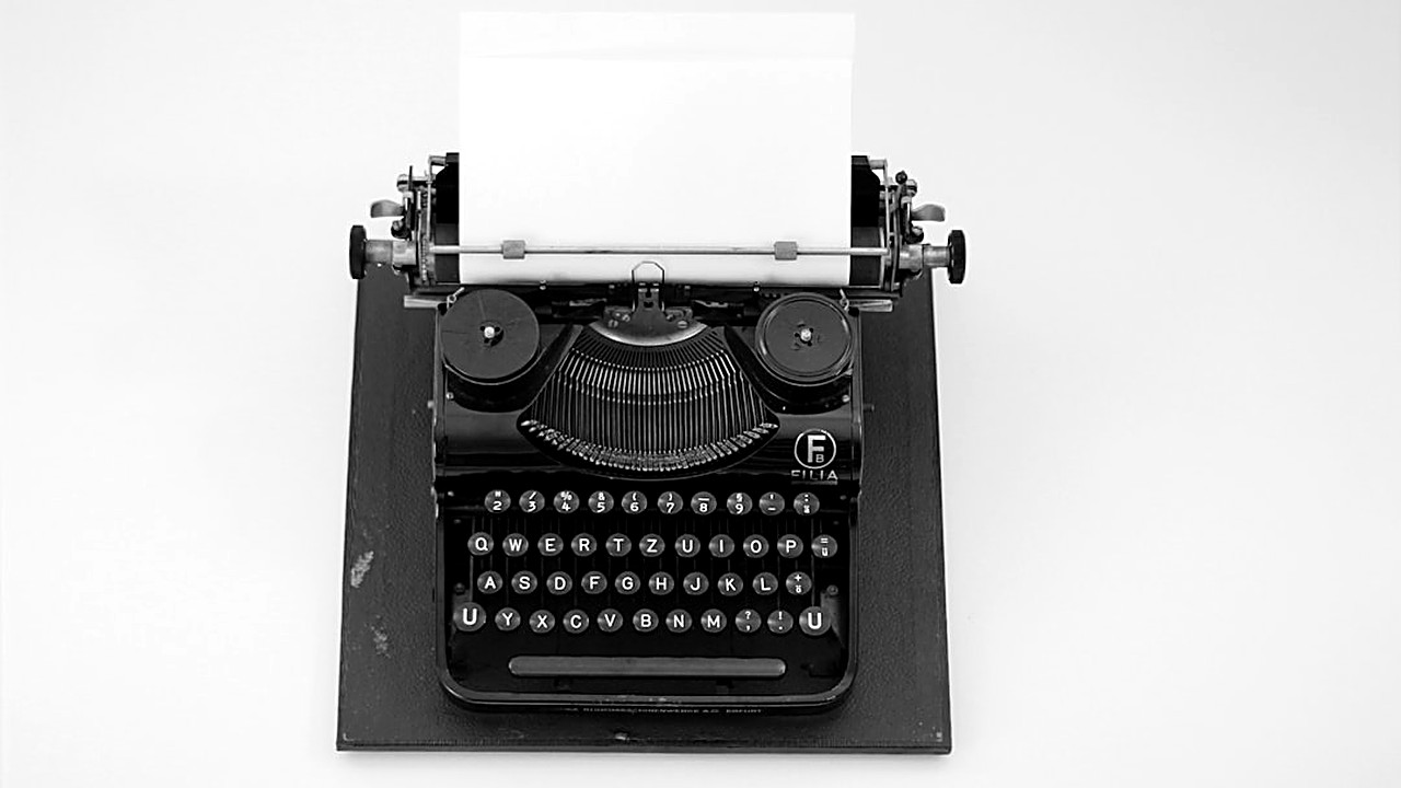 Learn step-by-step how to teach AI to match your top writer's tone, style, and quality without losing authenticity.