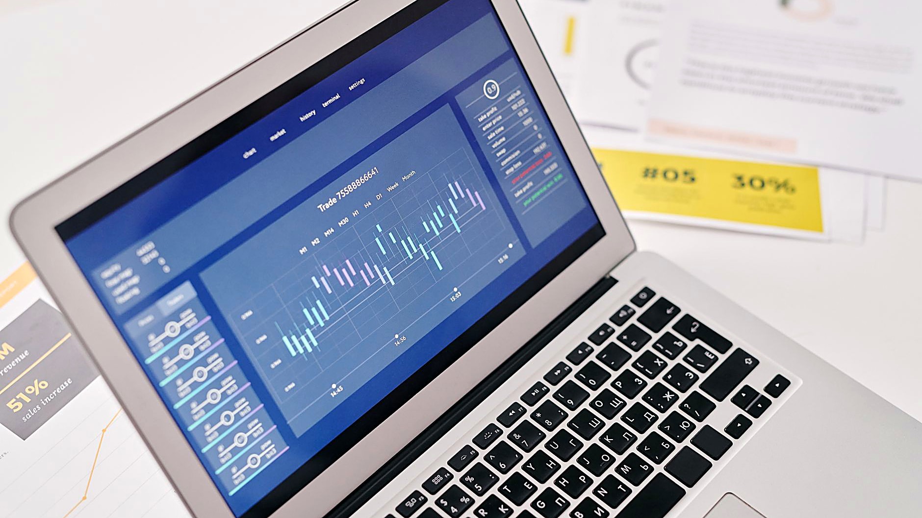Stop pasting whole reports into AI. Use this 4-step method with copy-ready prompts and a fact-check list to get a short…